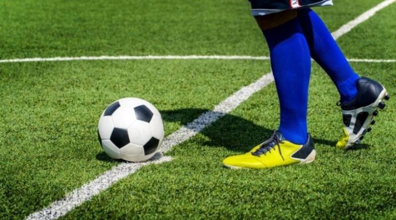 Kick-off là gì? Tất tần tật về kèo giao bóng trước trong bóng đá